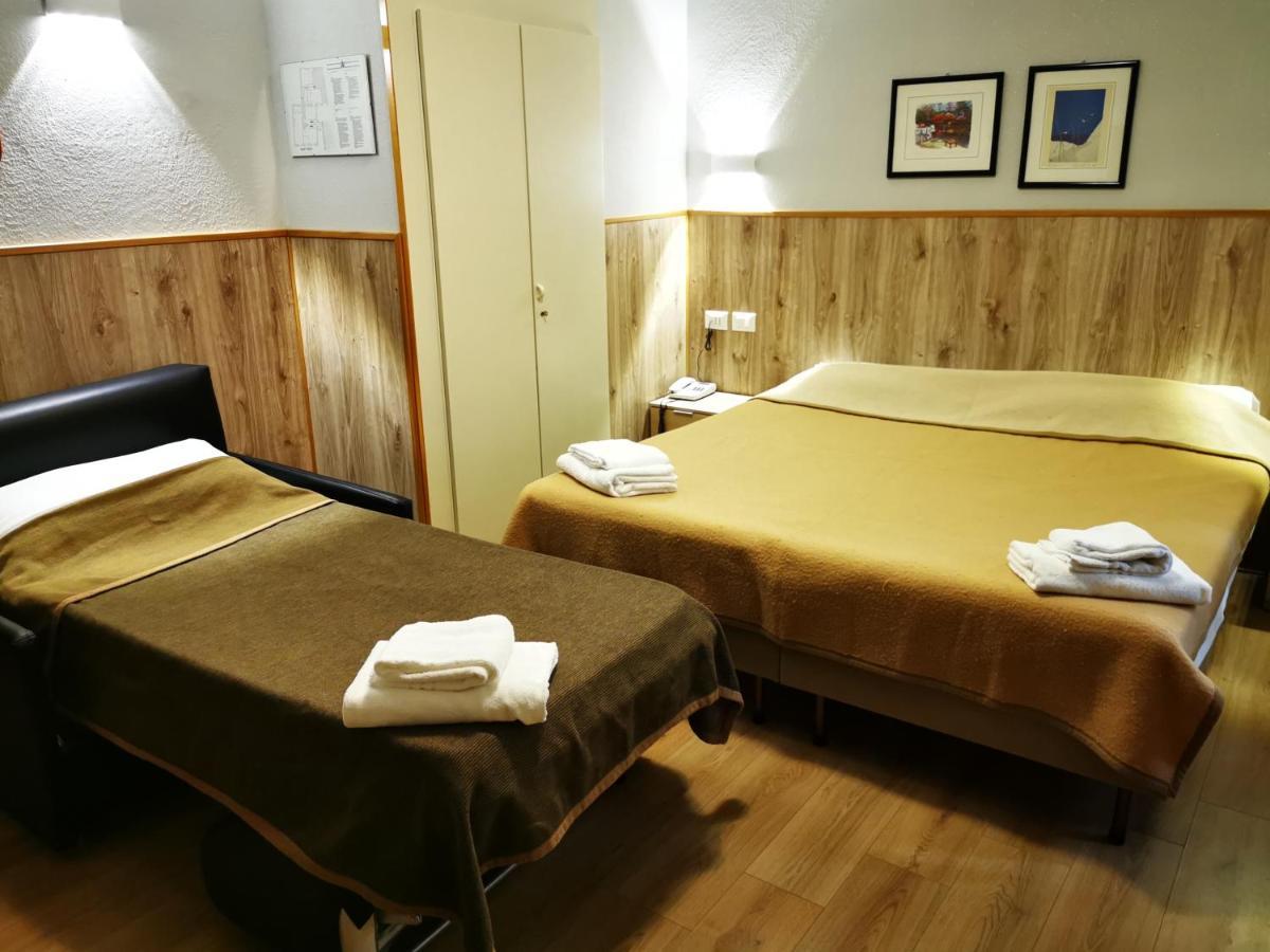 New Alexander Hotel Genoa Bagian luar foto