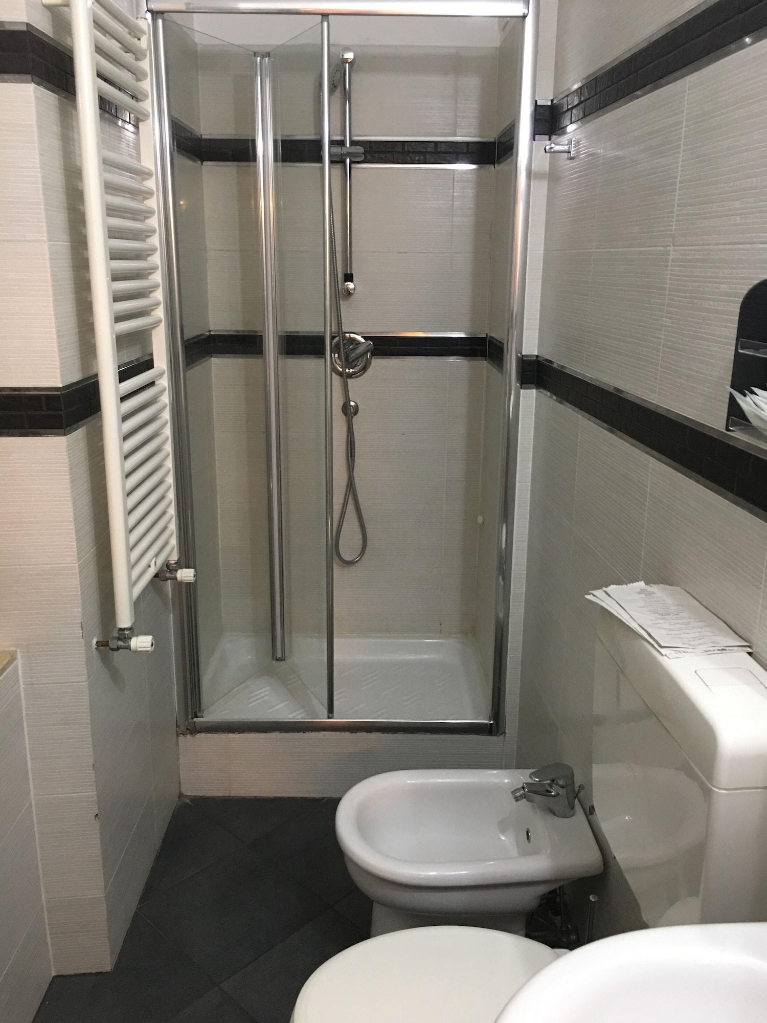 New Alexander Hotel Genoa Bagian luar foto