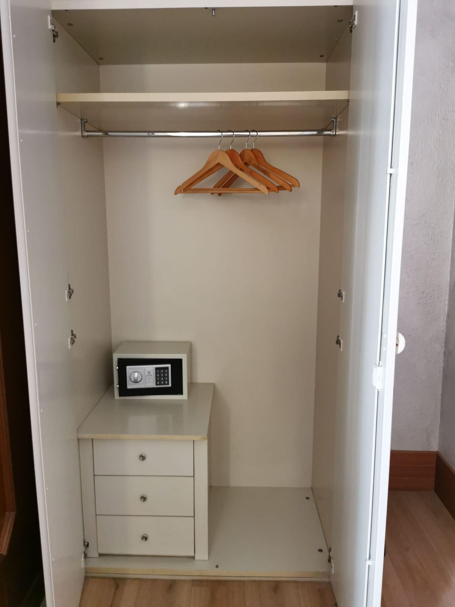 New Alexander Hotel Genoa Bagian luar foto