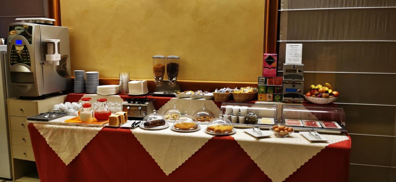 New Alexander Hotel Genoa Bagian luar foto