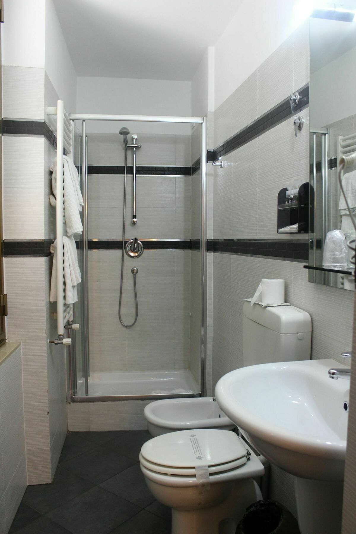 New Alexander Hotel Genoa Bagian luar foto